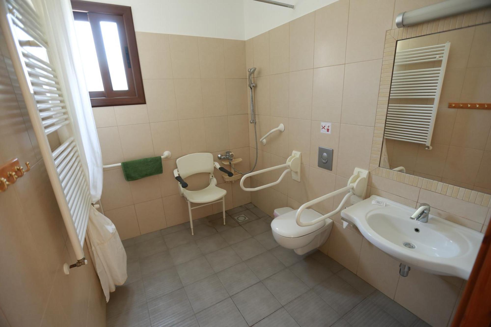 C & A Hotel Apartments Polis Екстер'єр фото