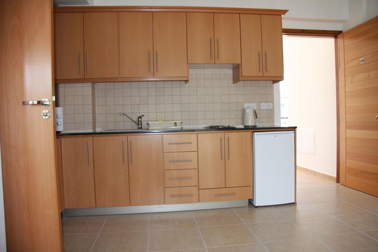 C & A Hotel Apartments Polis Екстер'єр фото